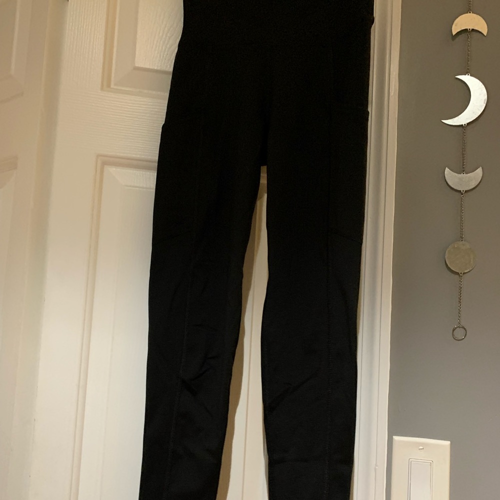 American Eagle pocket athletic leggings